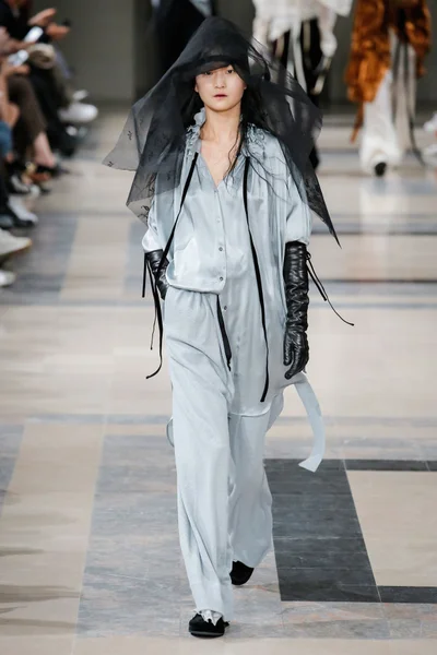 Look 21